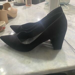 Black point to block heels